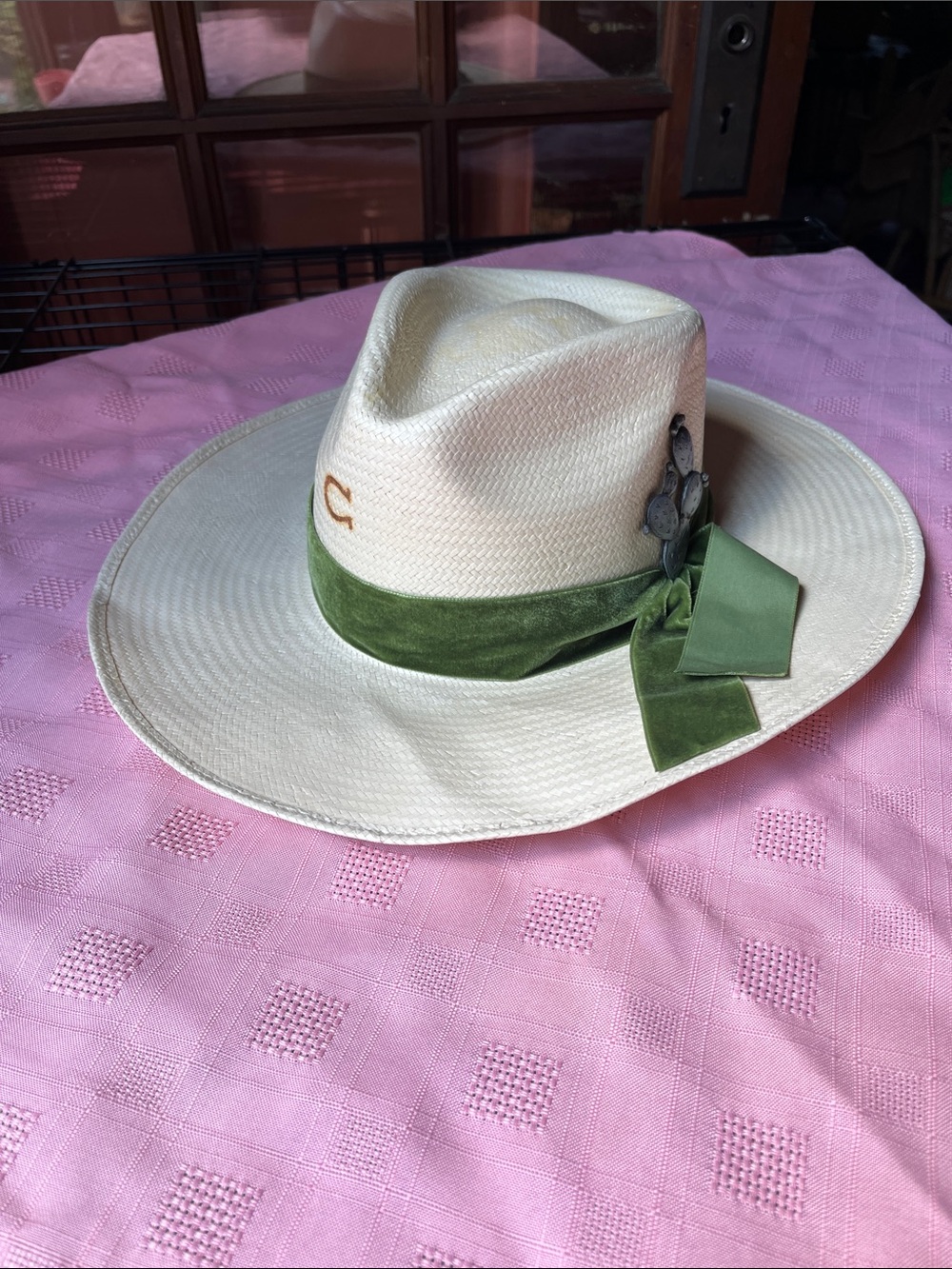 Charlie 1 Horse Hard To Handle Fashion Hat